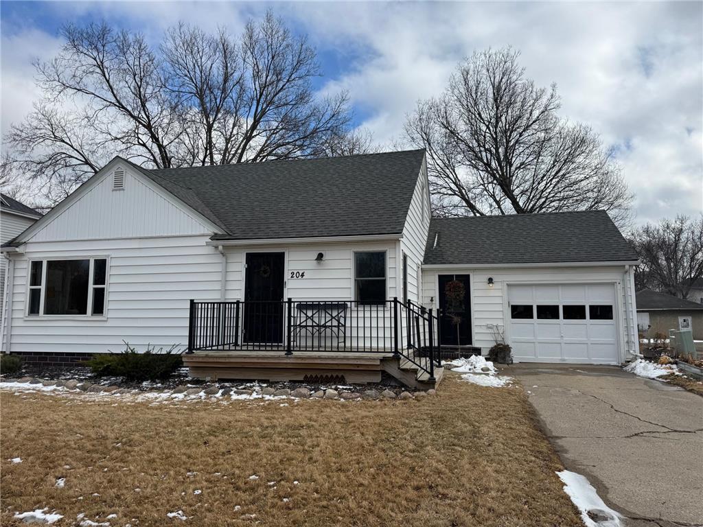 204 N 6th Street Marshall MN 56258 6681809 image1
