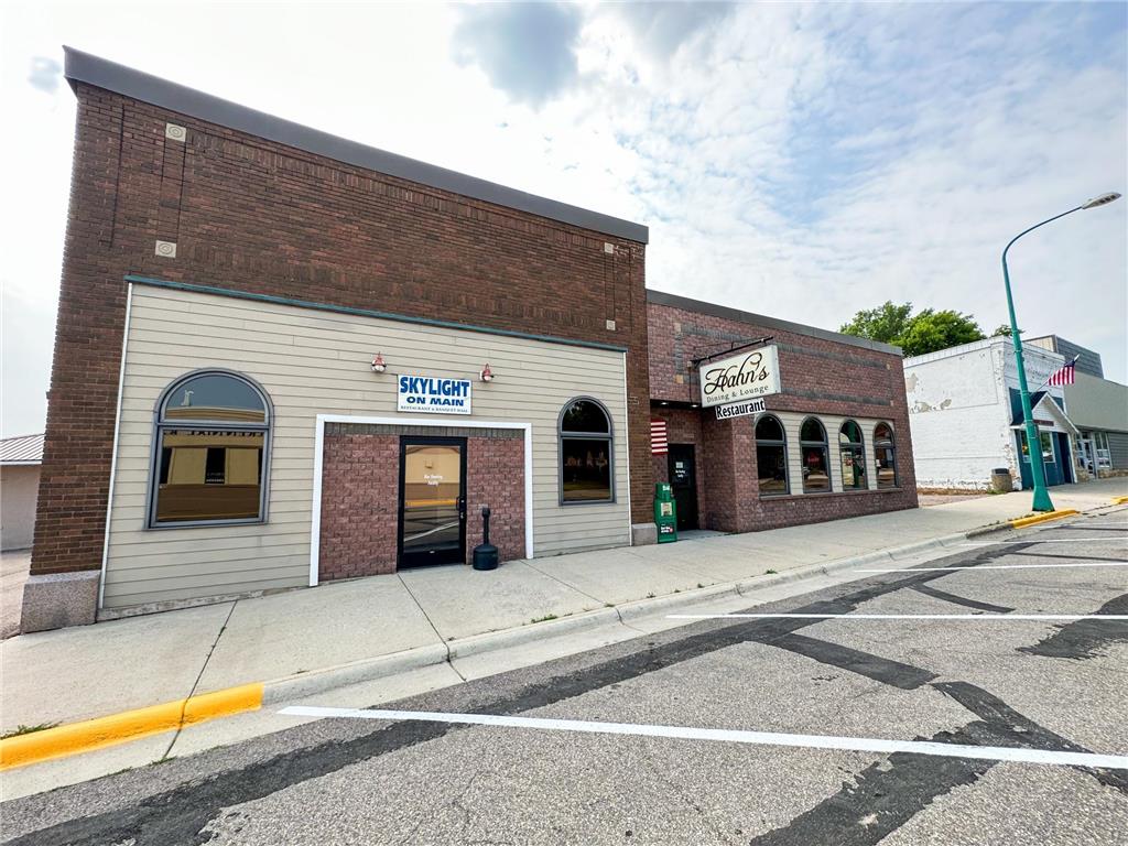 204 N Main Street Winthrop MN 55396 6731283 image3