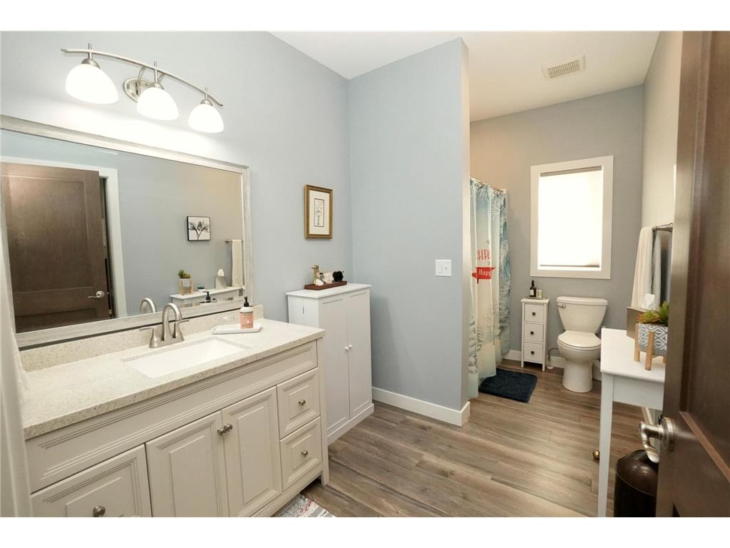 204 Pine Street SW New London MN 56273 6822780 image19