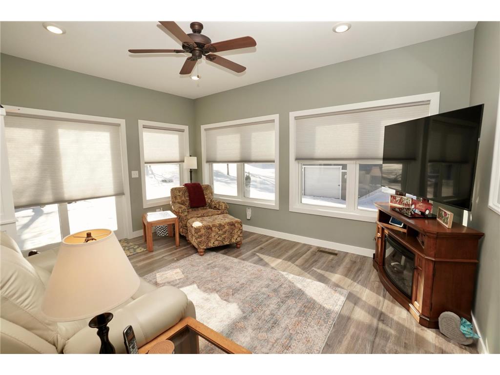 204 Pine Street SW New London MN 56273 6822780 image21