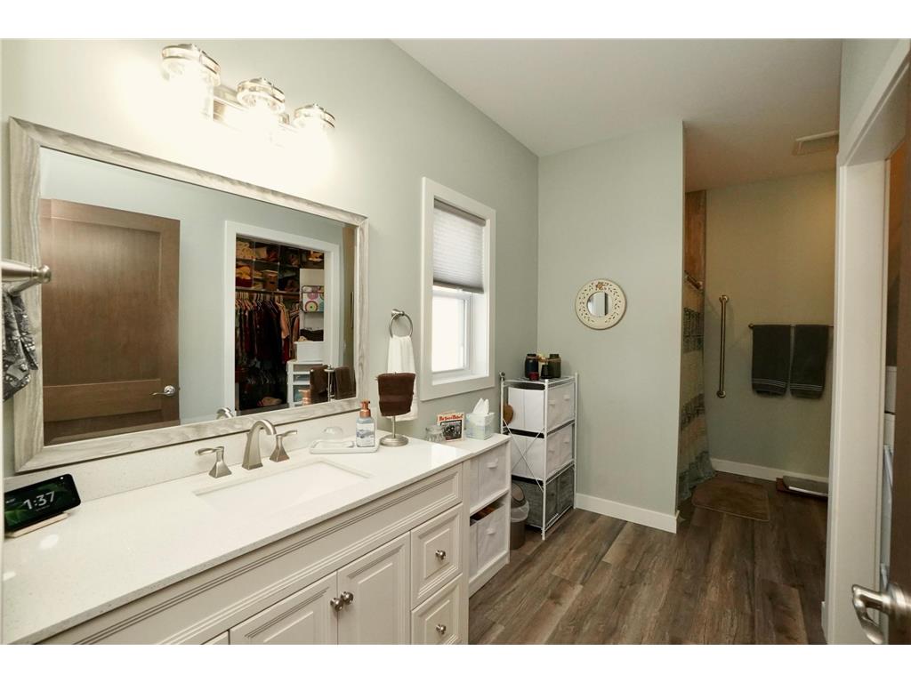 204 Pine Street SW New London MN 56273 6822780 image25