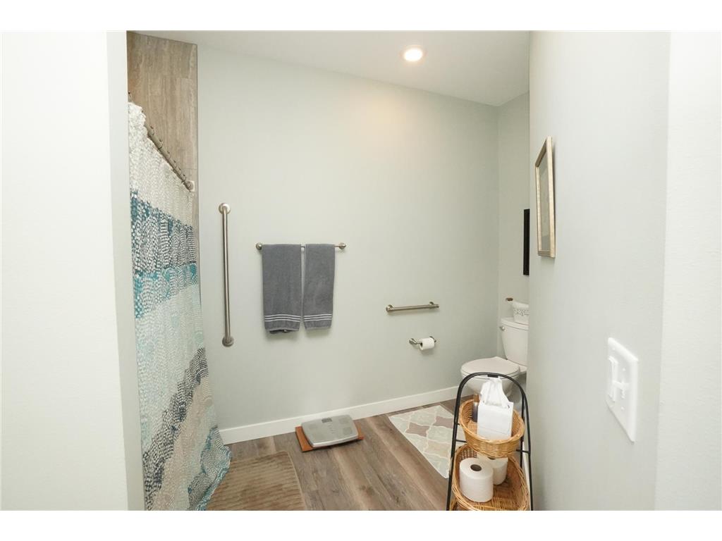 204 Pine Street SW New London MN 56273 6822780 image26