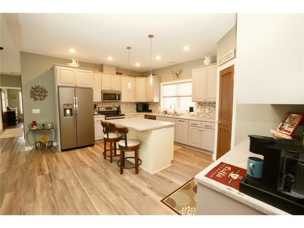 204 Pine Street SW New London MN 56273 6822780 image9