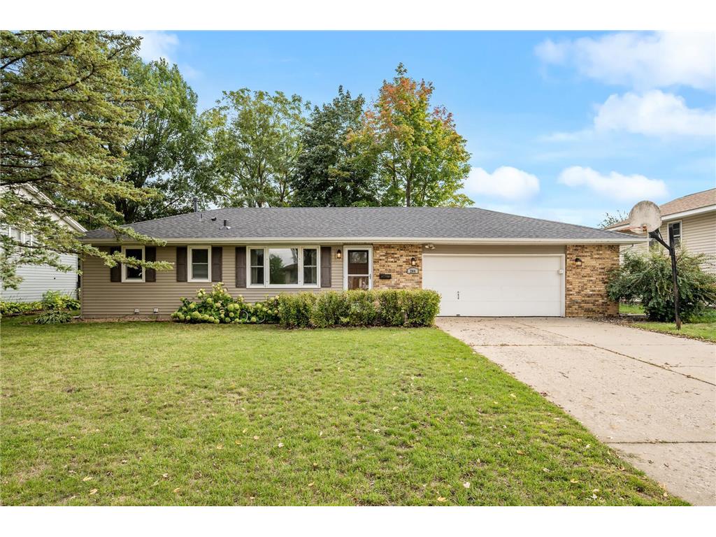 204 Strese Lane Apple Valley MN 55124 6441601 image1