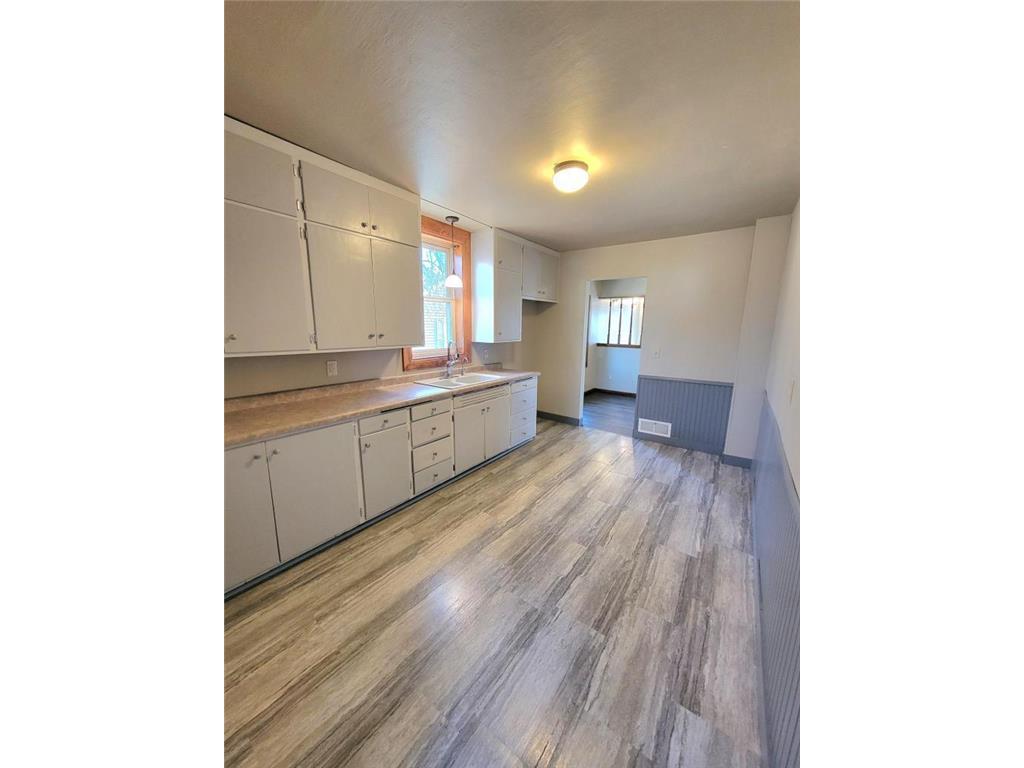 204 W 5th Avenue Lakefield MN 56150 7017256 image11