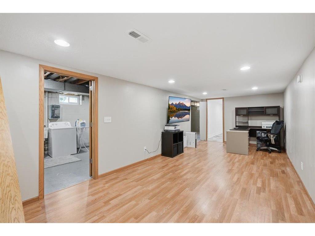 204 W Pine Street Roberts WI 54023 7106574 image15
