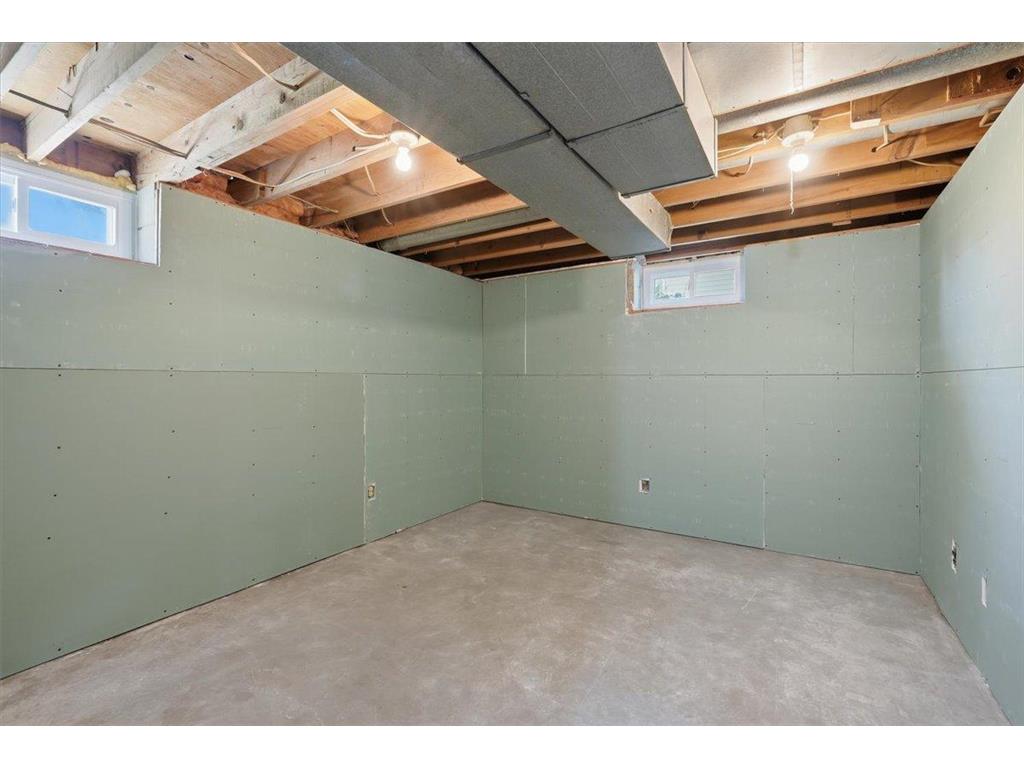 204 W Pine Street Roberts WI 54023 7106574 image17