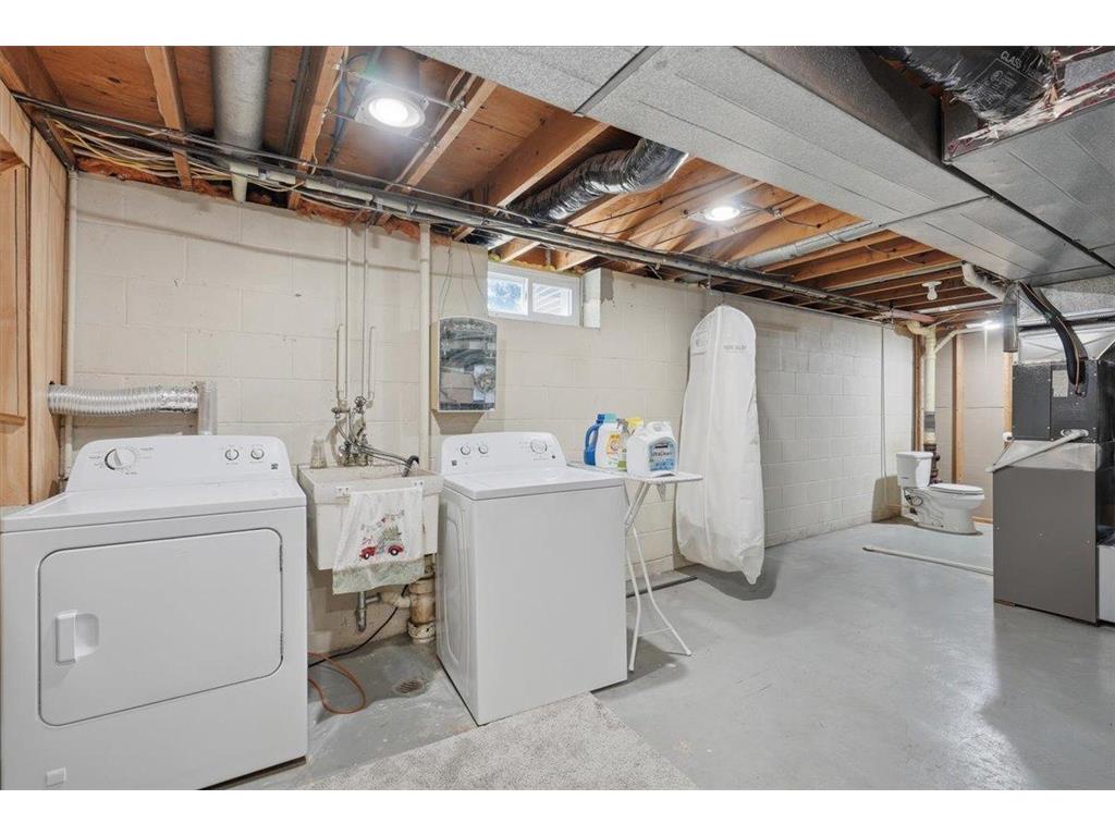204 W Pine Street Roberts WI 54023 7106574 image18