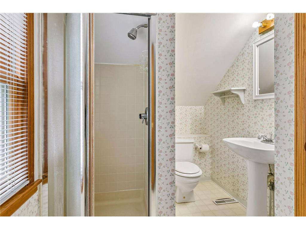 204 Westminster Avenue SW Watertown MN 55388 7081169 image24