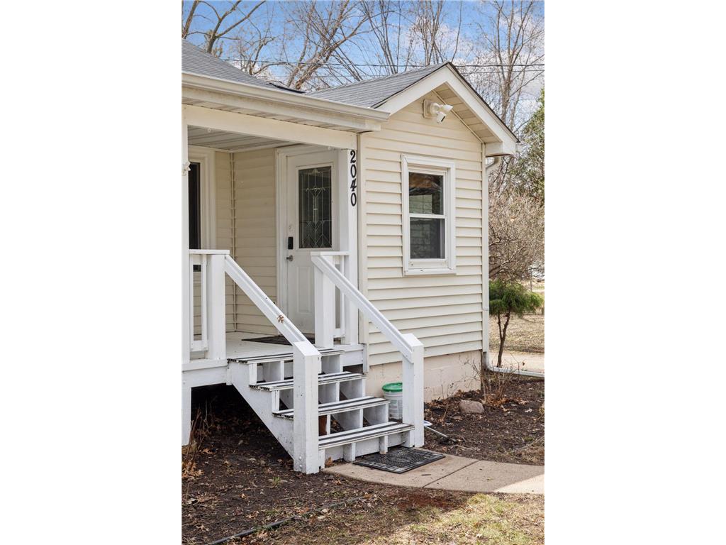 2040 17th Avenue E North Saint Paul MN 55109 6712376 image1