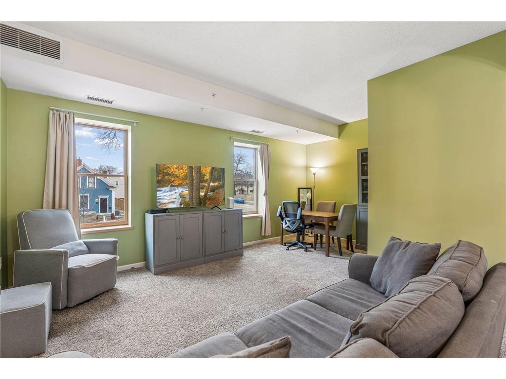 2040 Como Avenue #202 Saint Paul MN 55108 7036433 image6