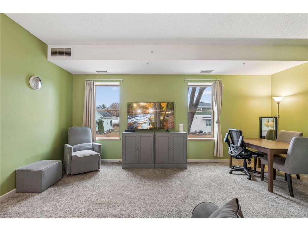 2040 Como Avenue #202 Saint Paul MN 55108 7036433 image7