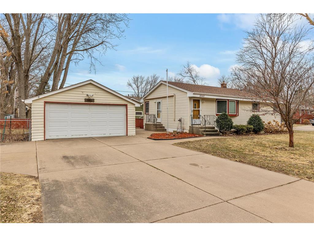 2040 Radatz Avenue North Saint Paul MN 55109 6693198 image1