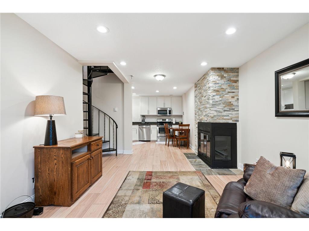 2040 Ridge Drive #12 Saint Louis Park MN 55416 6439318 image1