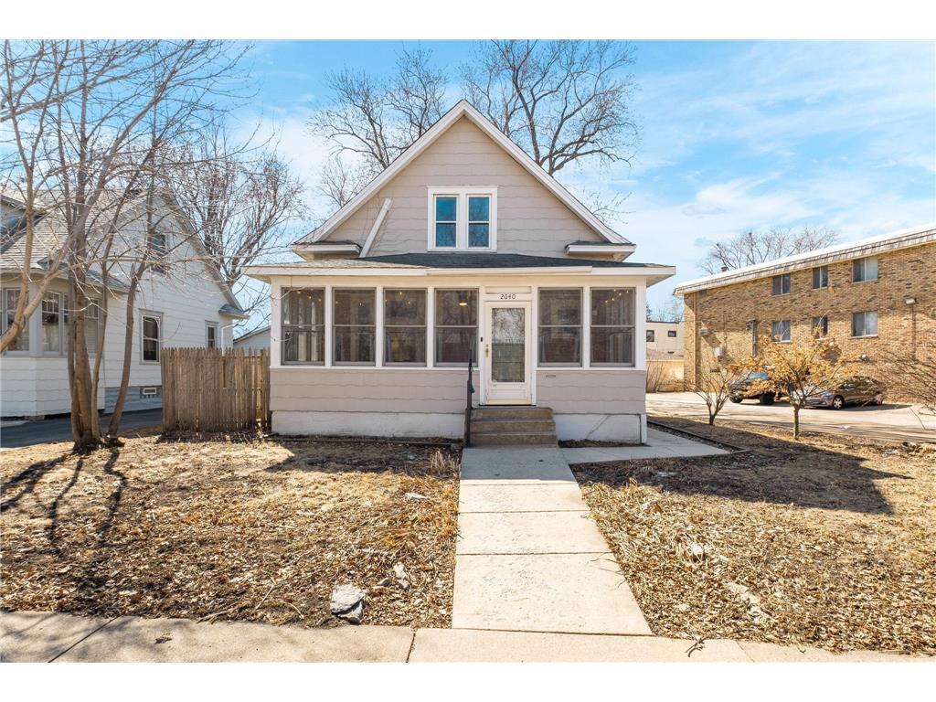 2040 Saint Anthony Avenue Saint Paul MN 55104 6687484 image1