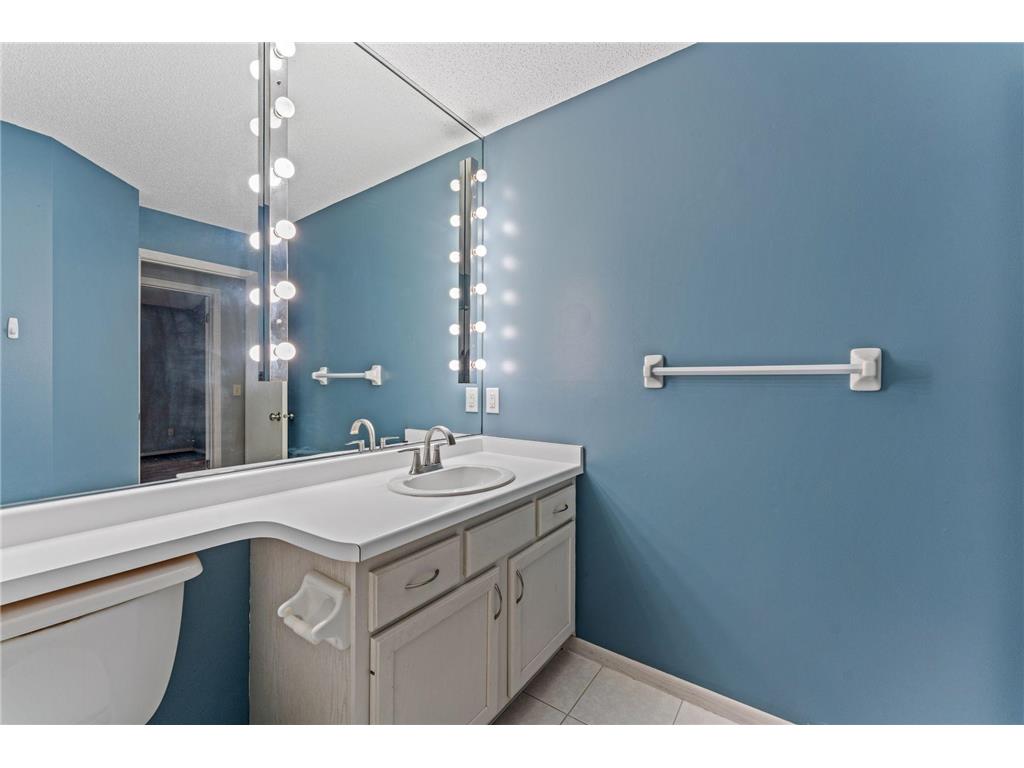 2040 Shenandoah Court #B Plymouth MN 55447 7011841 image15