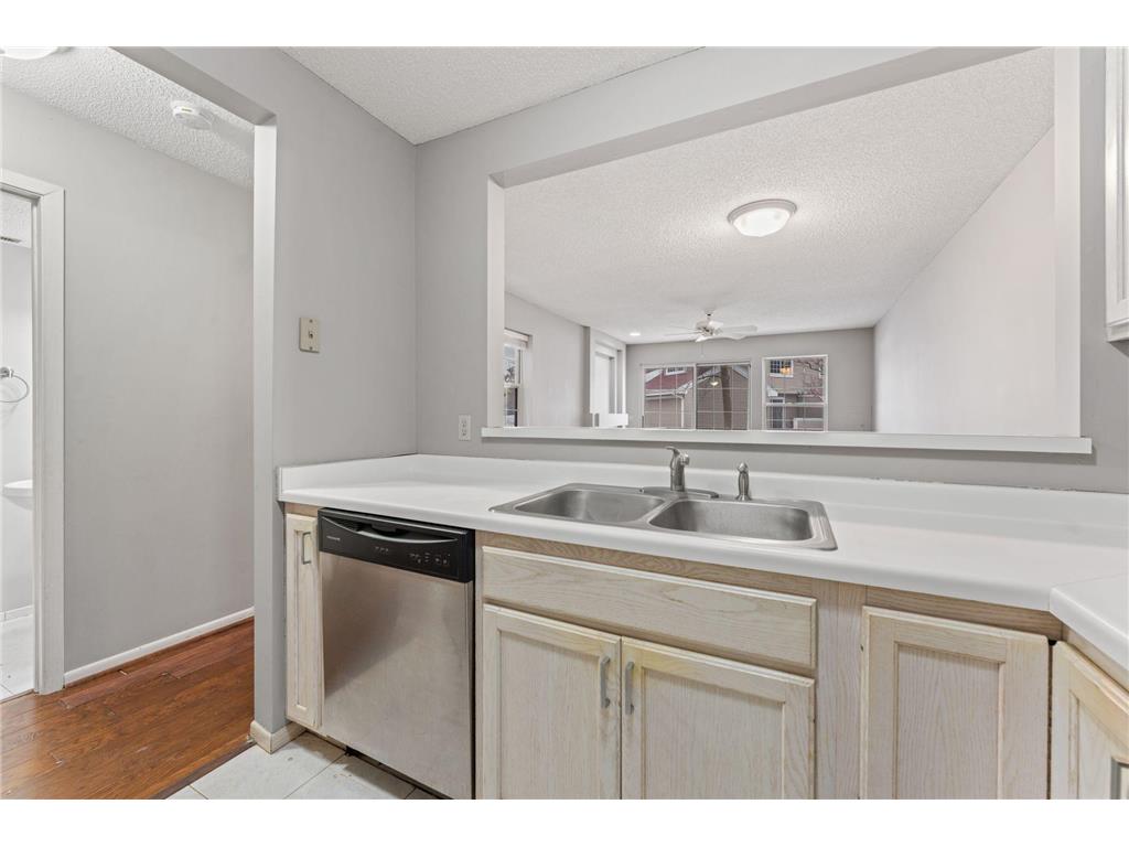 2040 Shenandoah Court #B Plymouth MN 55447 7011841 image7