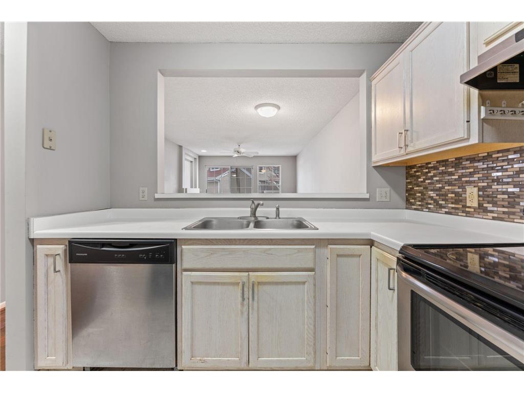 2040 Shenandoah Court #B Plymouth MN 55447 7011841 image8