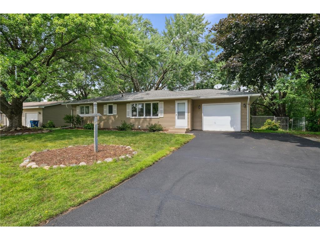 2041 Bluestone Lane Eagan MN 55122 6770783 image1