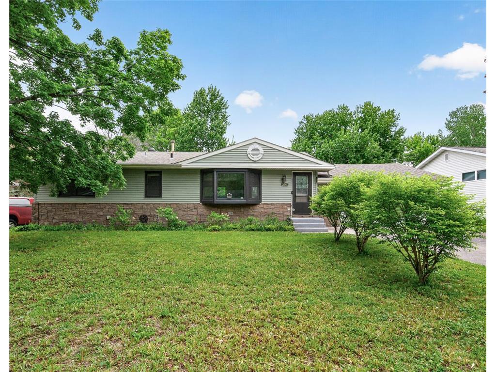 2041 Emerald Lane Eagan MN 55122 7072893 image1