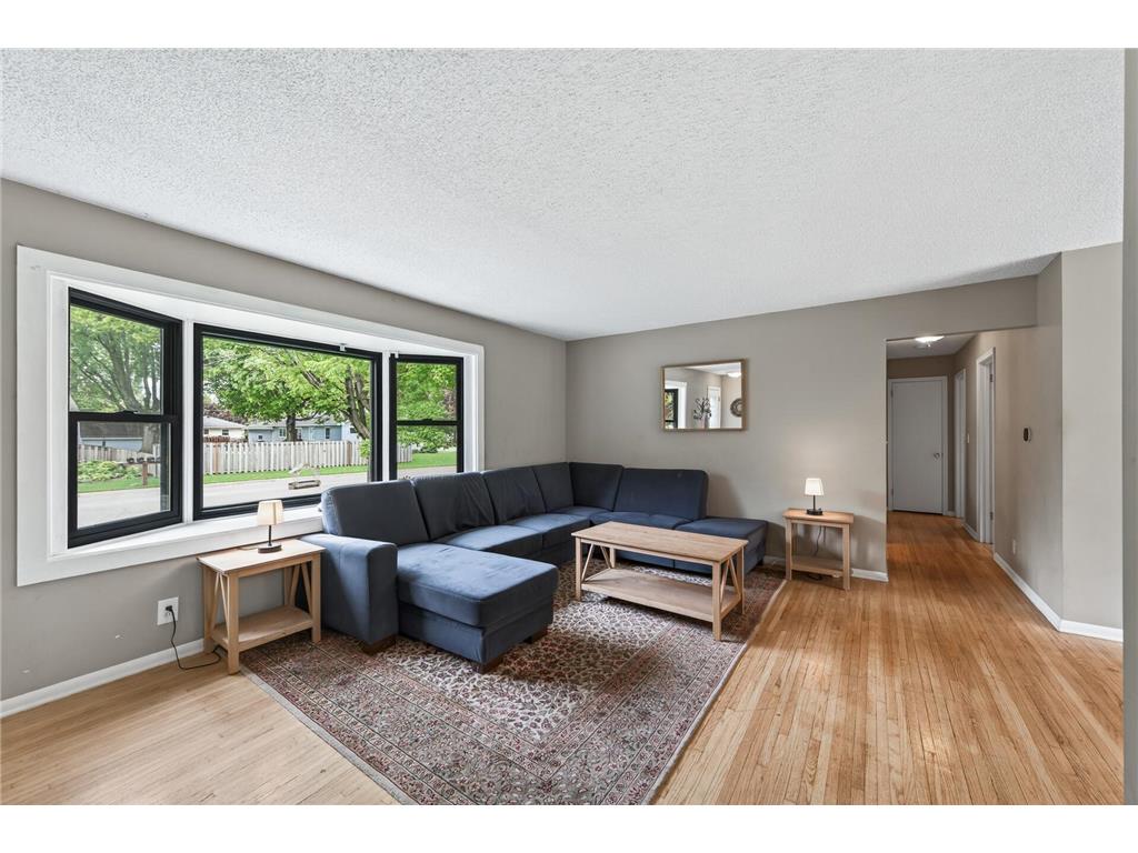 2041 Emerald Lane Eagan MN 55122 7072893 image3