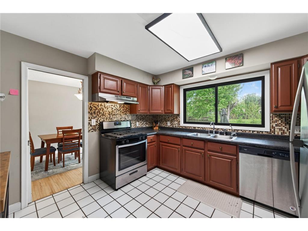 2041 Emerald Lane Eagan MN 55122 7072893 image9
