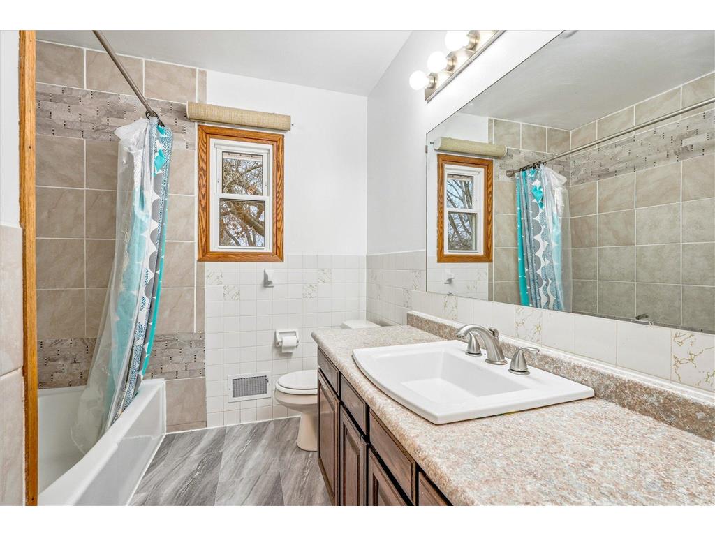 2041 Northgate Court NW Rochester MN 55901 7007761 image12