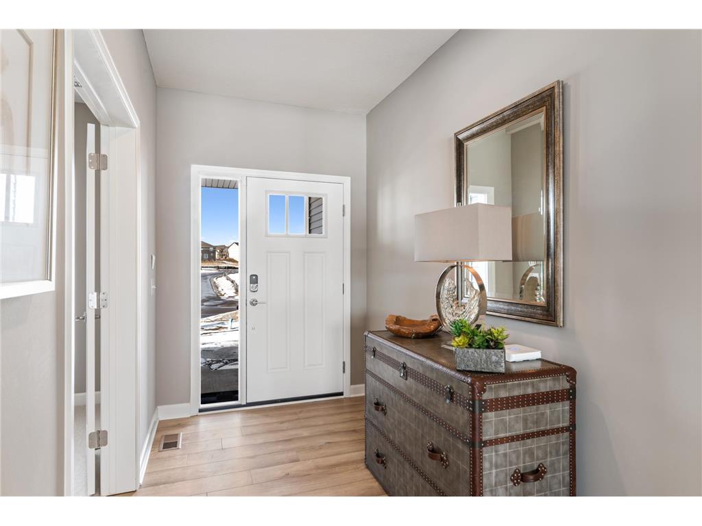 20410 Gateway Drive Lakeville MN 55044 6358654 image1