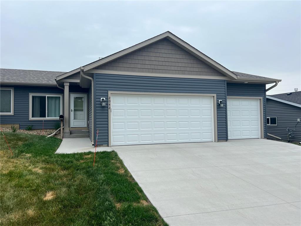 2042 20th Street Zumbrota MN 55992 6390543 image1