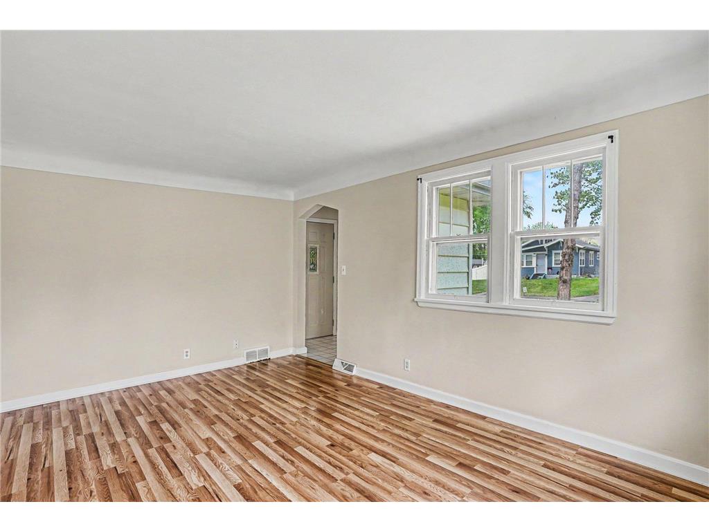 2042 Cottage Avenue E Saint Paul MN 55119 7067507 image6