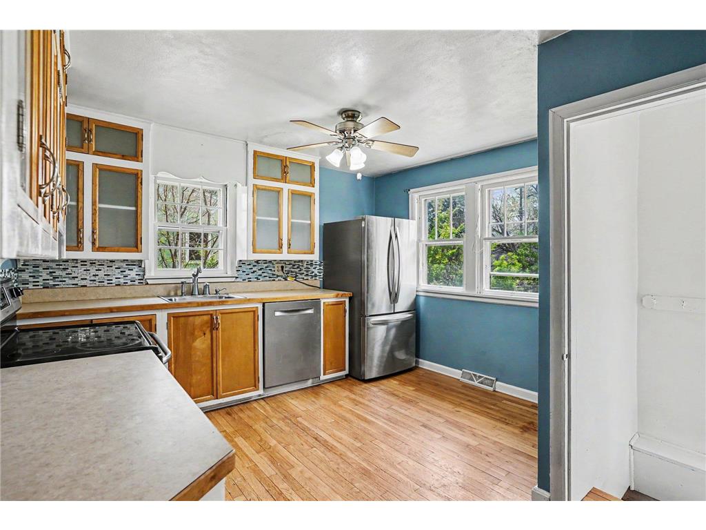 2042 Cottage Avenue E Saint Paul MN 55119 7067507 image7