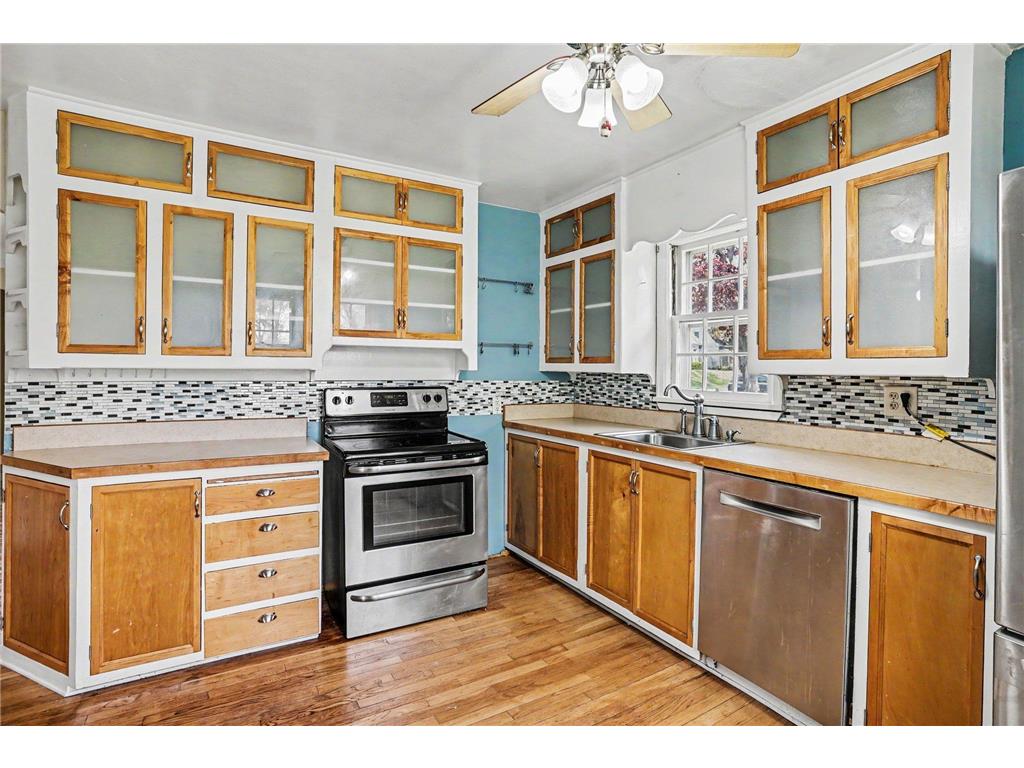 2042 Cottage Avenue E Saint Paul MN 55119 7067507 image8
