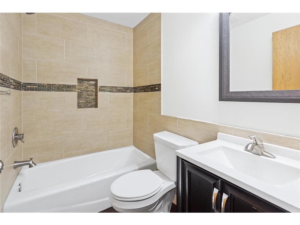 20420 Hughes Avenue W Lakeville MN 55044 7008850 image12