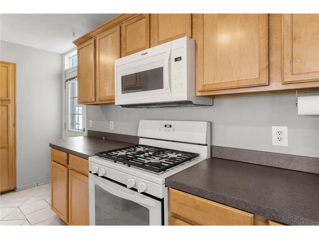 2043 Montreal Avenue Saint Paul MN 55116 7051872 image12