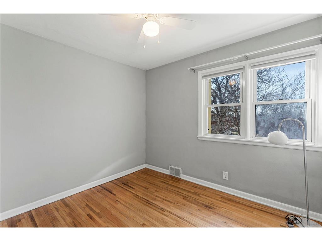 2043 Montreal Avenue Saint Paul MN 55116 7051872 image20