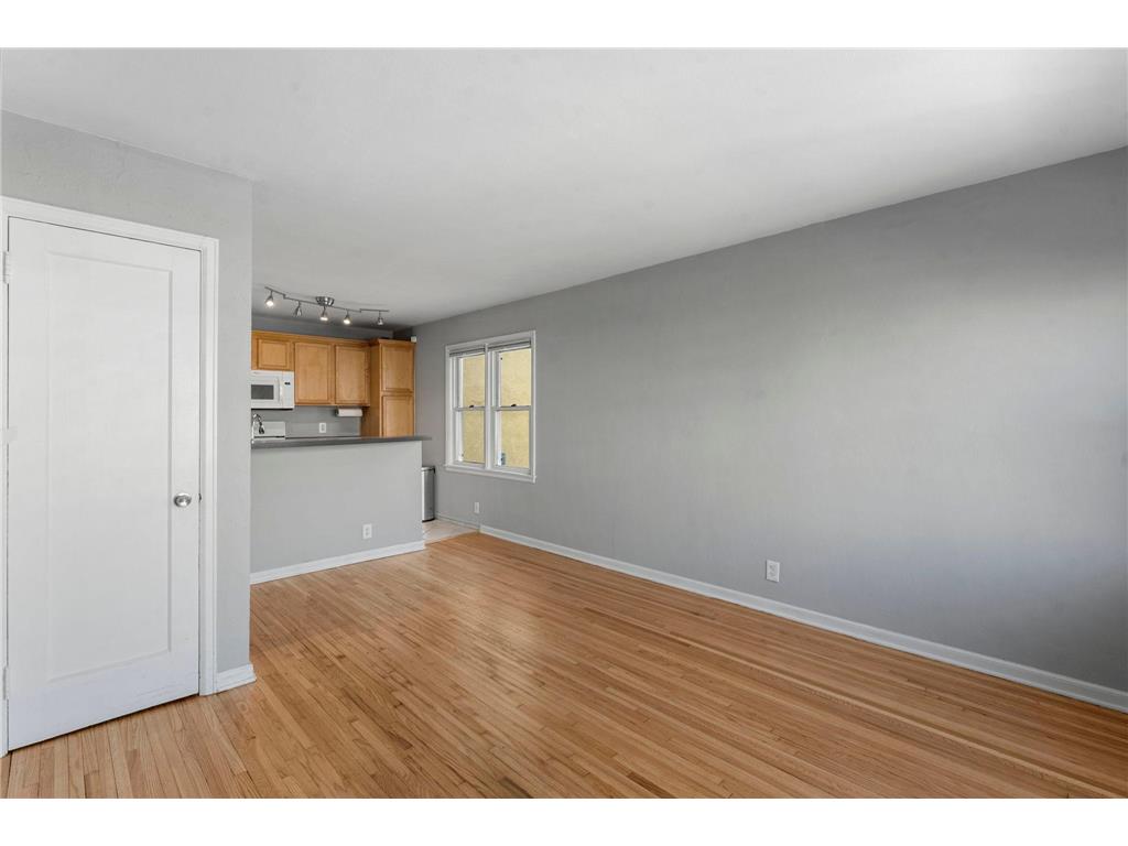 2043 Montreal Avenue Saint Paul MN 55116 7051872 image9