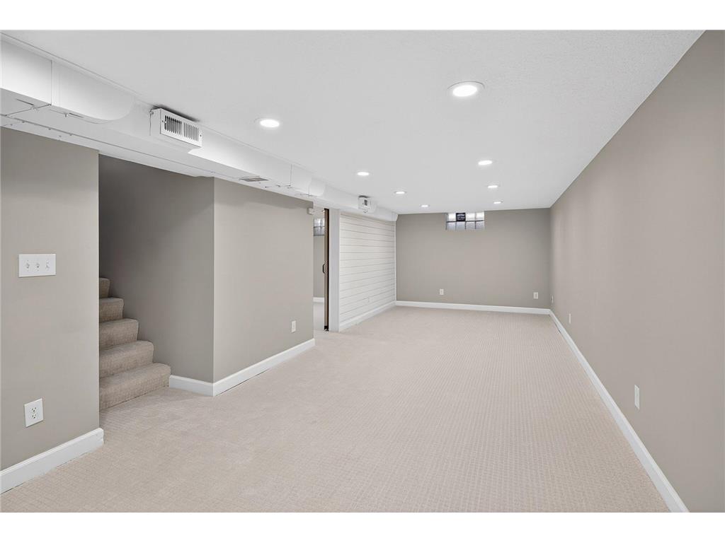 2043 Ramlow Place Saint Paul MN 55116 7062551 image17