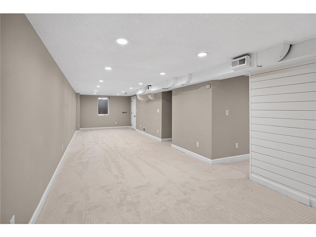 2043 Ramlow Place Saint Paul MN 55116 7062551 image18