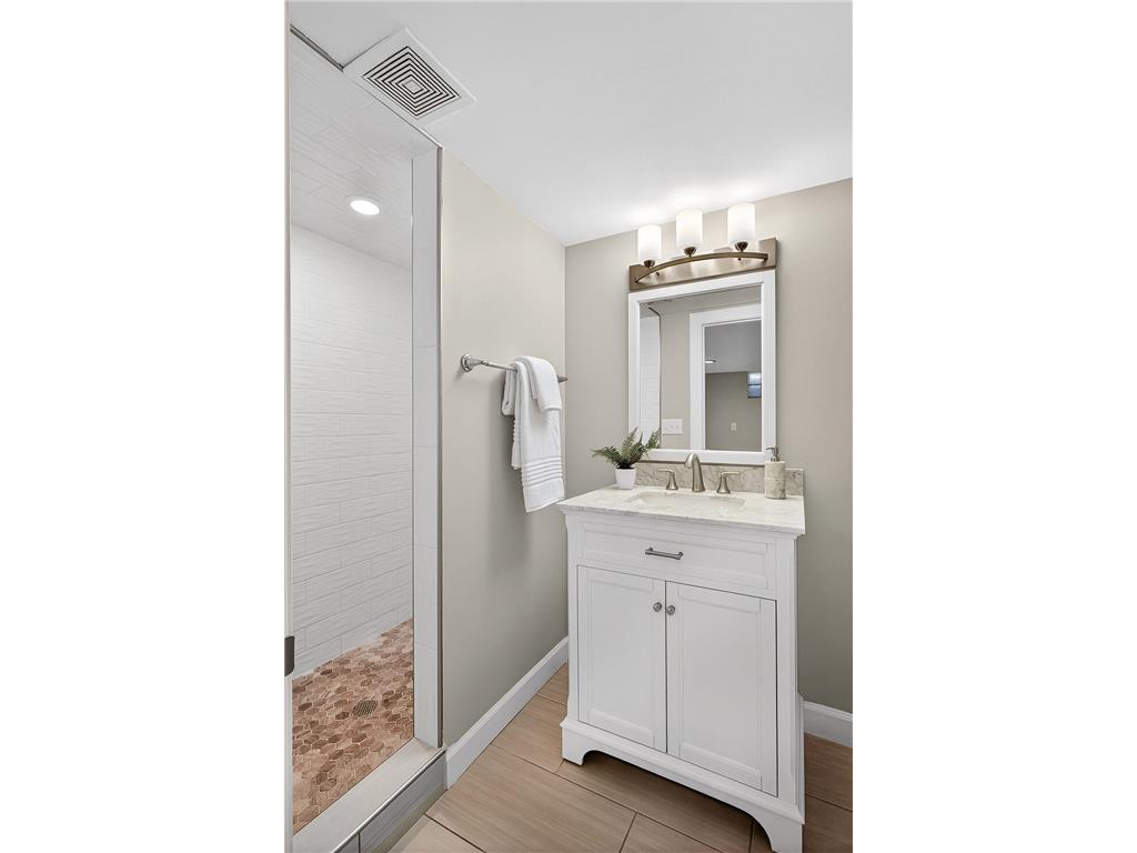 2043 Ramlow Place Saint Paul MN 55116 7062551 image21