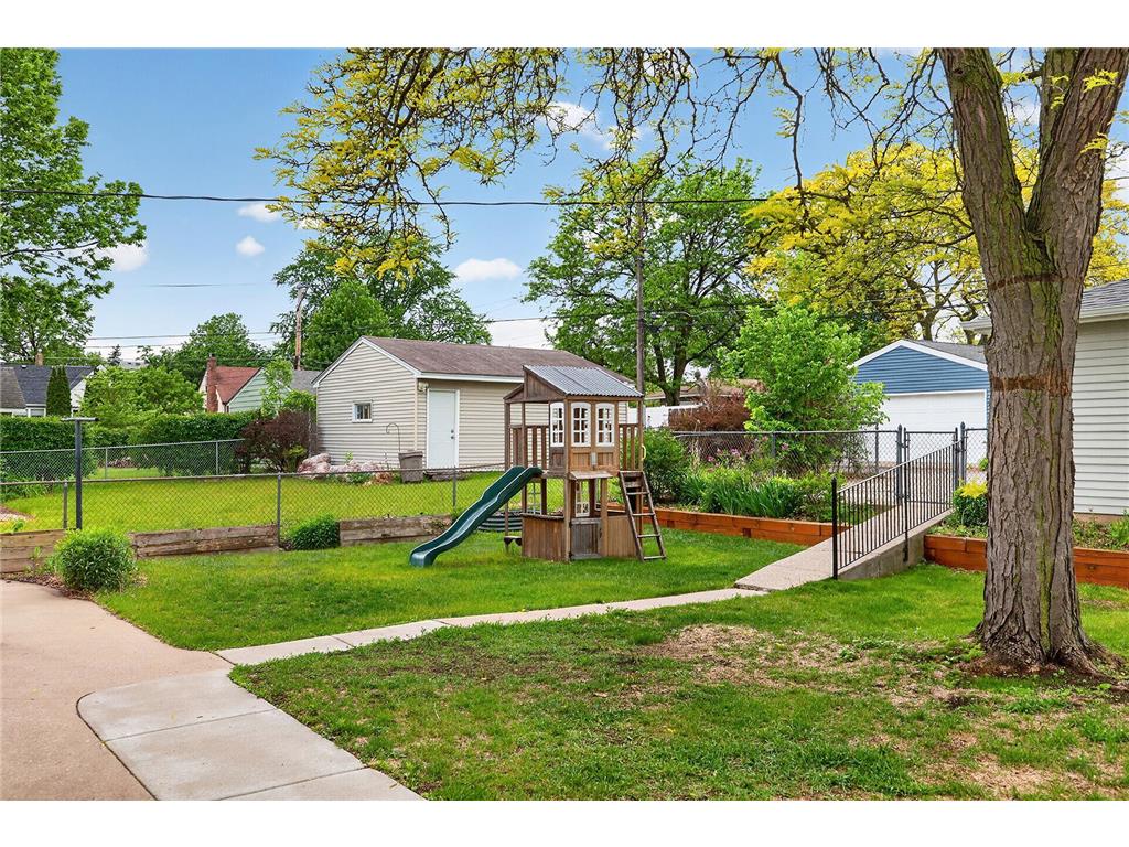2043 Ramlow Place Saint Paul MN 55116 7062551 image23