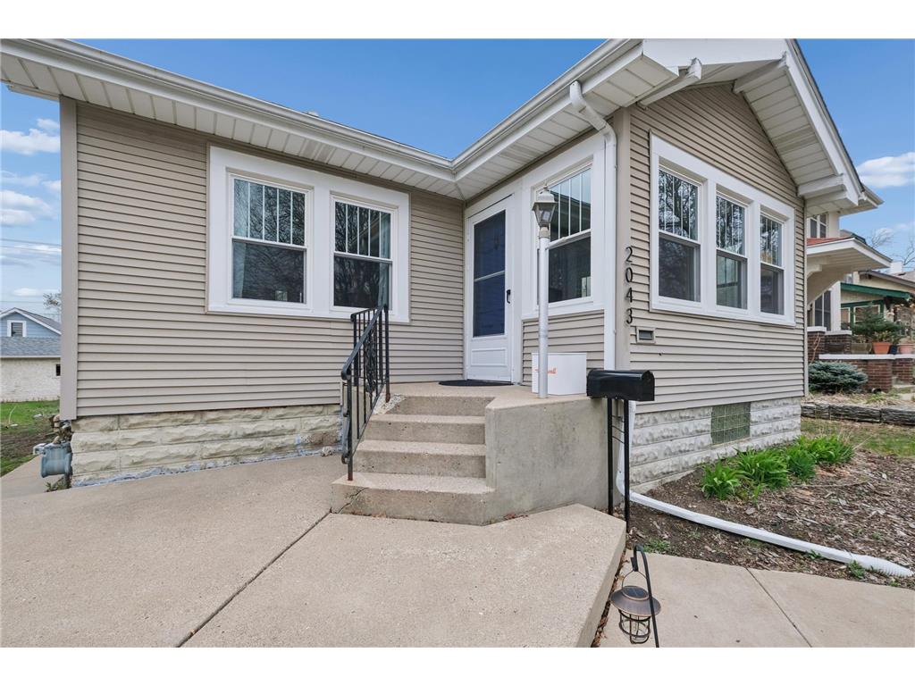 2043 Stanford Avenue Saint Paul MN 55105 7086549 image4
