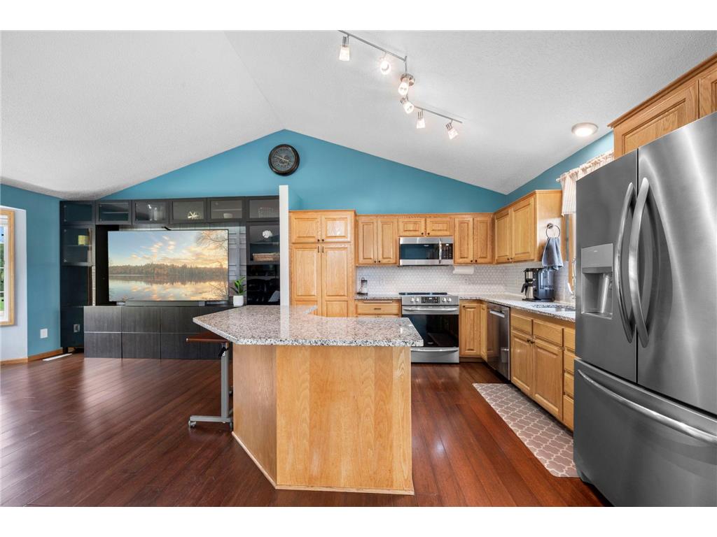 2043 Willow Court Howard Lake MN 55349 7100165 image17