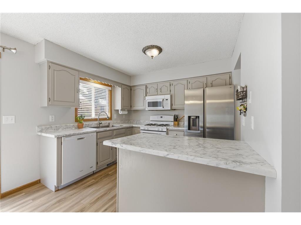 2044 Burke Avenue E North Saint Paul MN 55109 7051295 image21