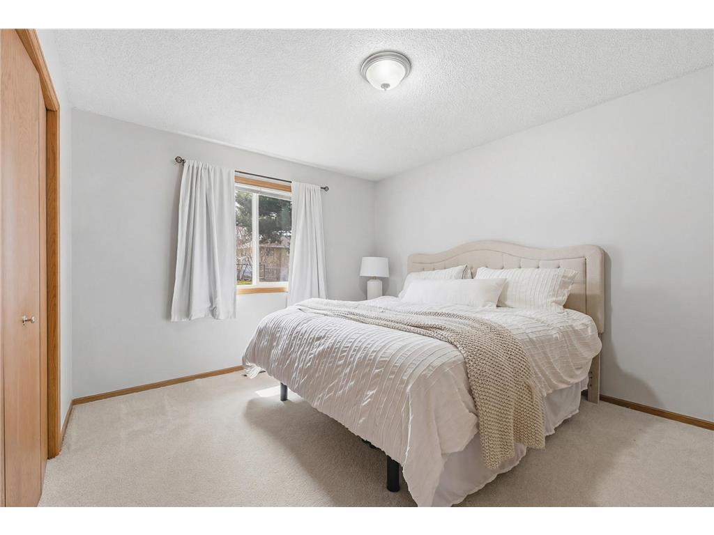 2044 Burke Avenue E North Saint Paul MN 55109 7051295 image27