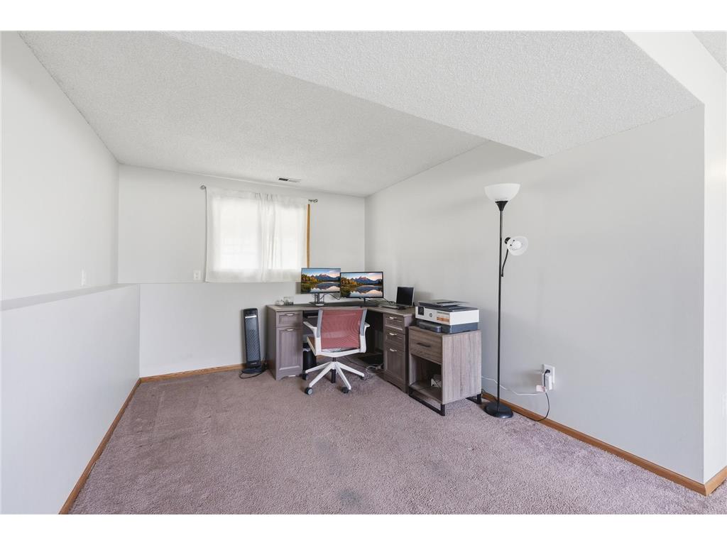 2044 Burke Avenue E North Saint Paul MN 55109 7051295 image37