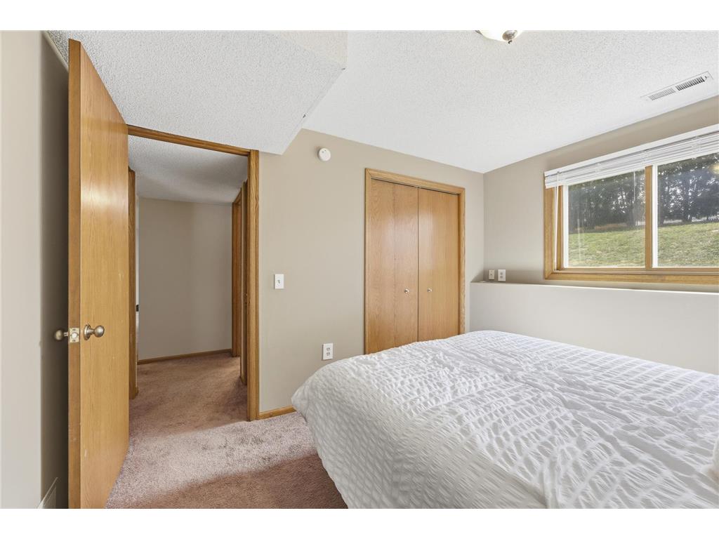 2044 Burke Avenue E North Saint Paul MN 55109 7051295 image42