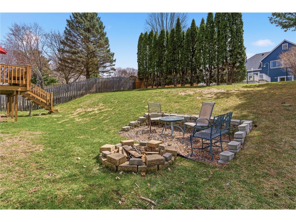 2044 Burke Avenue E North Saint Paul MN 55109 7051295 image6