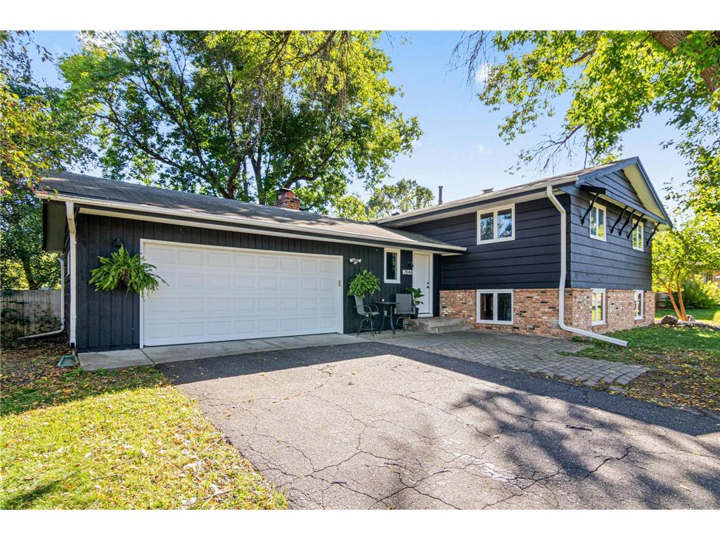 2044 Patricia Street Mendota Heights MN 55120 6791620 image1