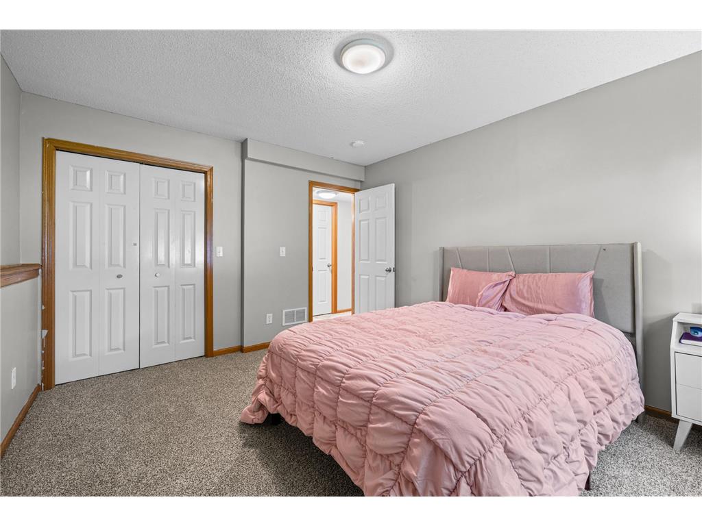 2044 Pheasant Run Street Shakopee MN 55379 7086750 image12