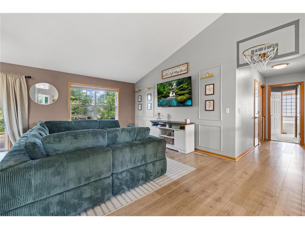 2044 Pheasant Run Street Shakopee MN 55379 7086750 image2